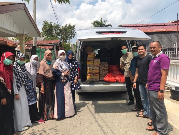Dampak corona, civitas akademika Fakultas Keperawatan Unsyiah saling berbagi bantuan logistik